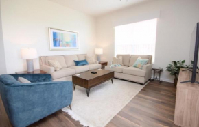 Penthouse Lake View 3 bed Condo Convention Center condo